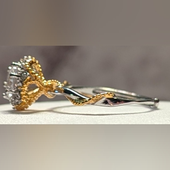 NWOT Woman's Gold-Tone Adjustable Ring with Clear White Stones - Picture 3 of 11